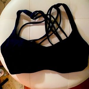 Size 8 lululemon bra worn once/light support. A/B.